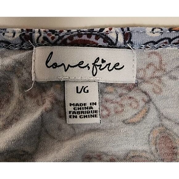 Love Fire Womens Cold Shoulder Top Size L Multicolor Floral V-Neck Short Sleeve - Picture 6 of 7